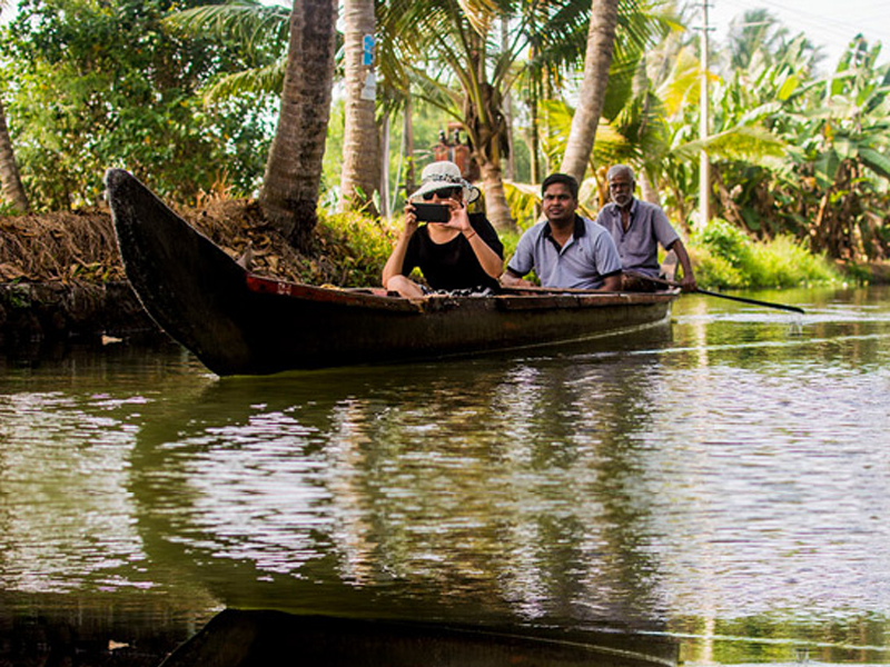 Houseboat with canoe ride Kerala
